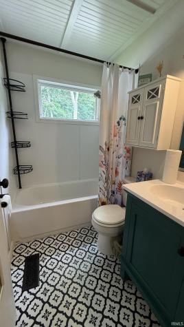 1424 S Pleasantview Drive Yorktown IN 47396