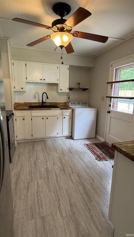 1424 S Pleasantview Drive Yorktown IN 47396