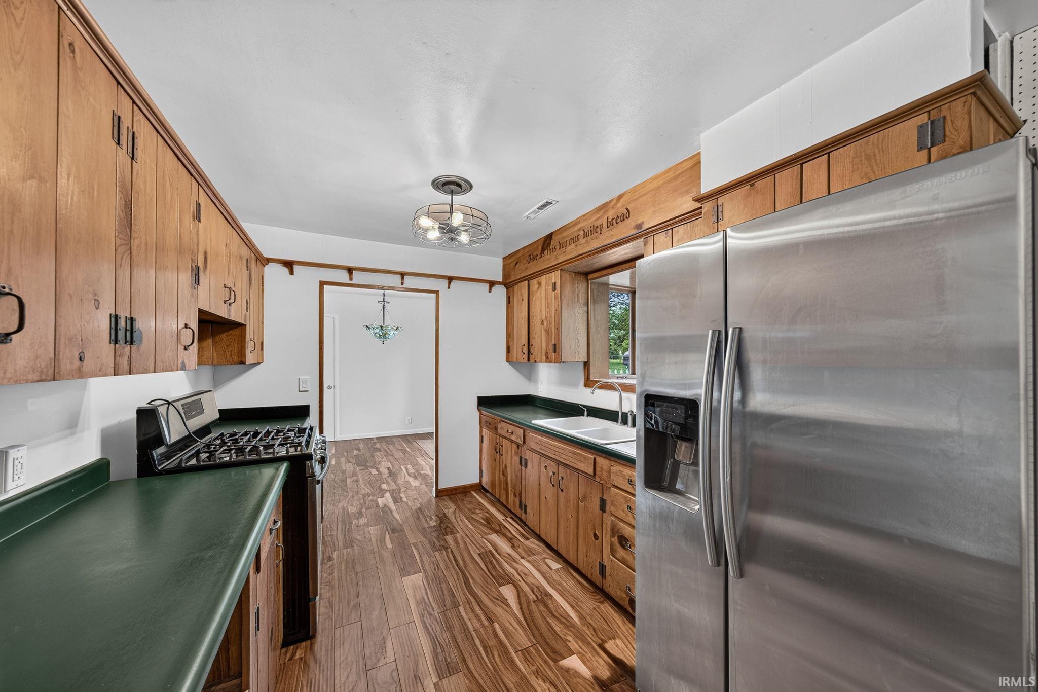 1962 E La Salle Avenue Mishawaka IN 46545
