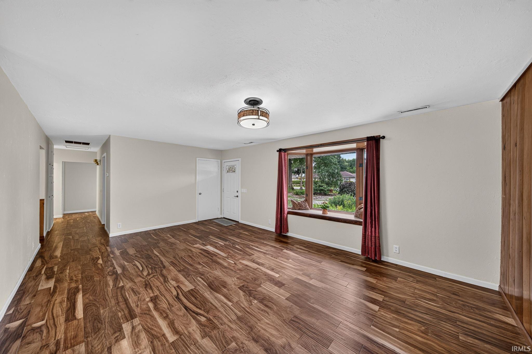 1962 E La Salle Avenue Mishawaka IN 46545