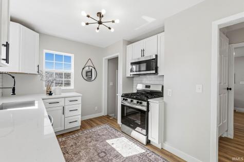 1216 Longfellow Avenue South Bend IN 46615
