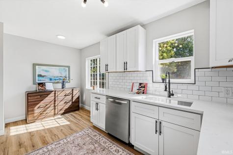1216 Longfellow Avenue South Bend IN 46615