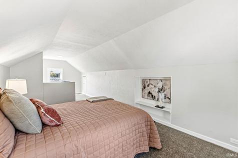 1216 Longfellow Avenue South Bend IN 46615