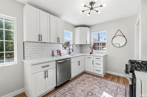 1216 Longfellow Avenue South Bend IN 46615