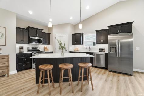 14138 Hughies Cove Fort Wayne IN 46845