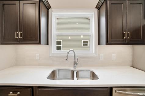 14138 Hughies Cove Fort Wayne IN 46845