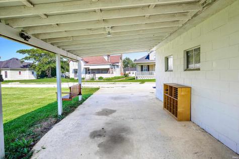 449 N 7th St Common Mitchell IN 47446