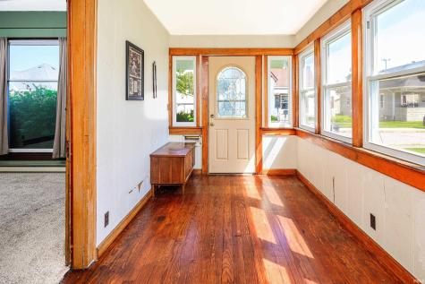 449 N 7th St Common Mitchell IN 47446