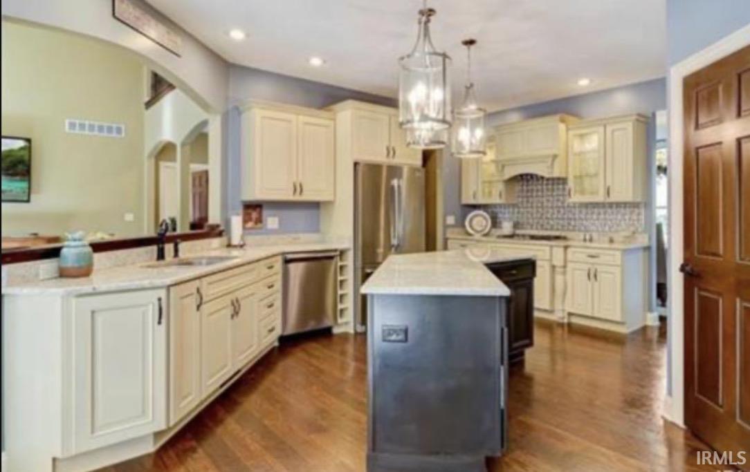 21562 Golden Maple Court South Bend IN 46628