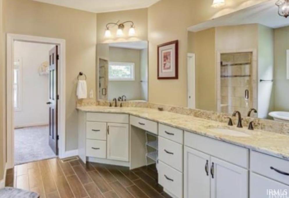 21562 Golden Maple Court South Bend IN 46628