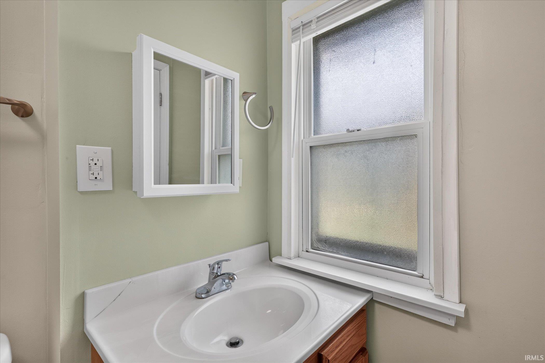 206 Helen Avenue Mishawaka IN 46544