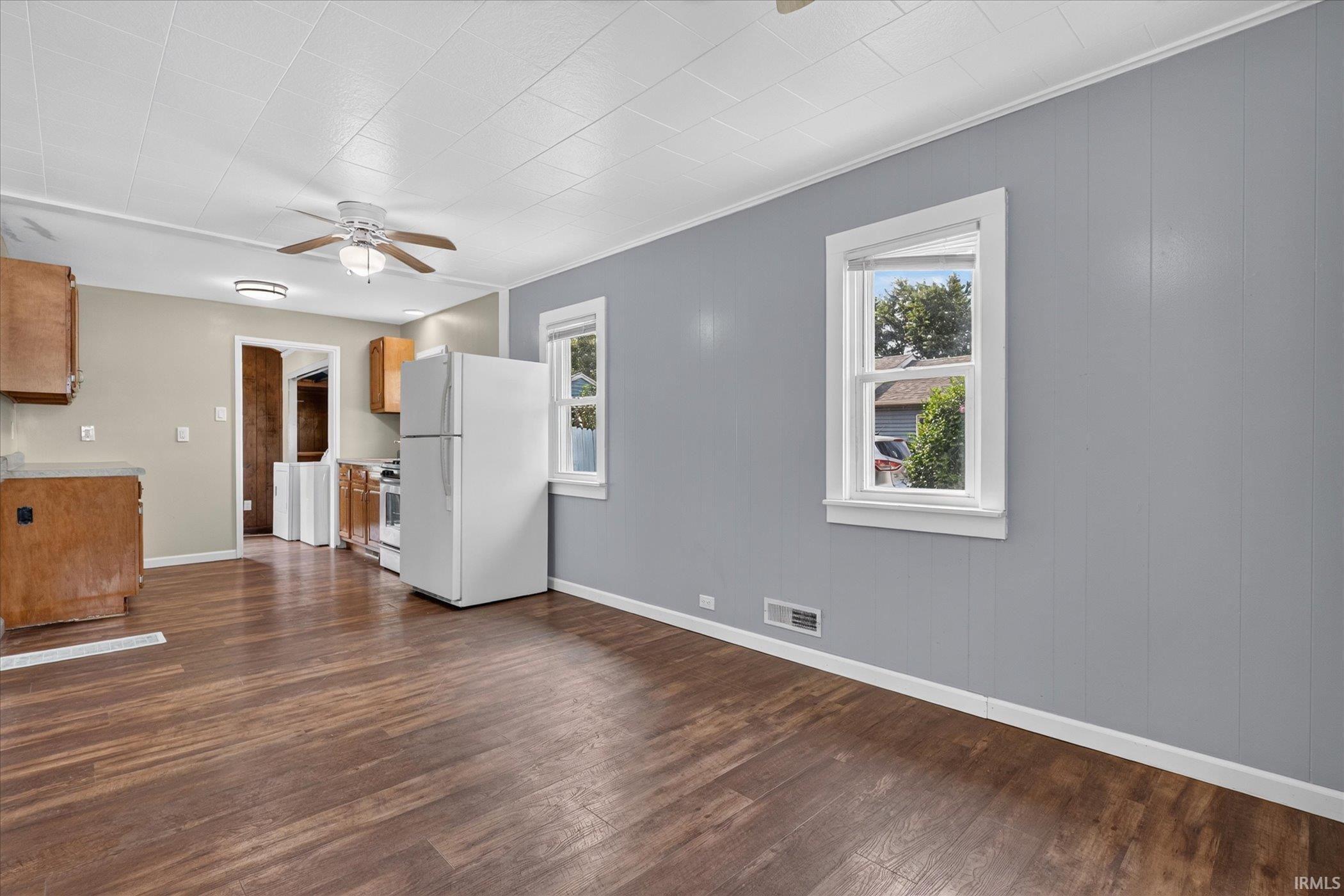 206 Helen Avenue Mishawaka IN 46544