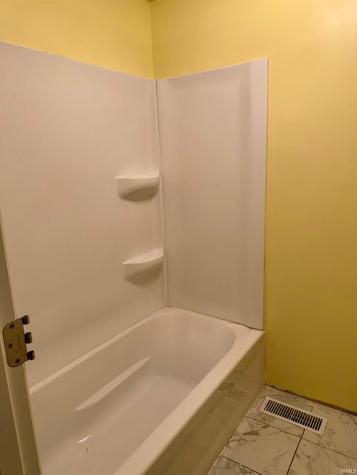 204 W Trenton Street Sharpsville IN 46068