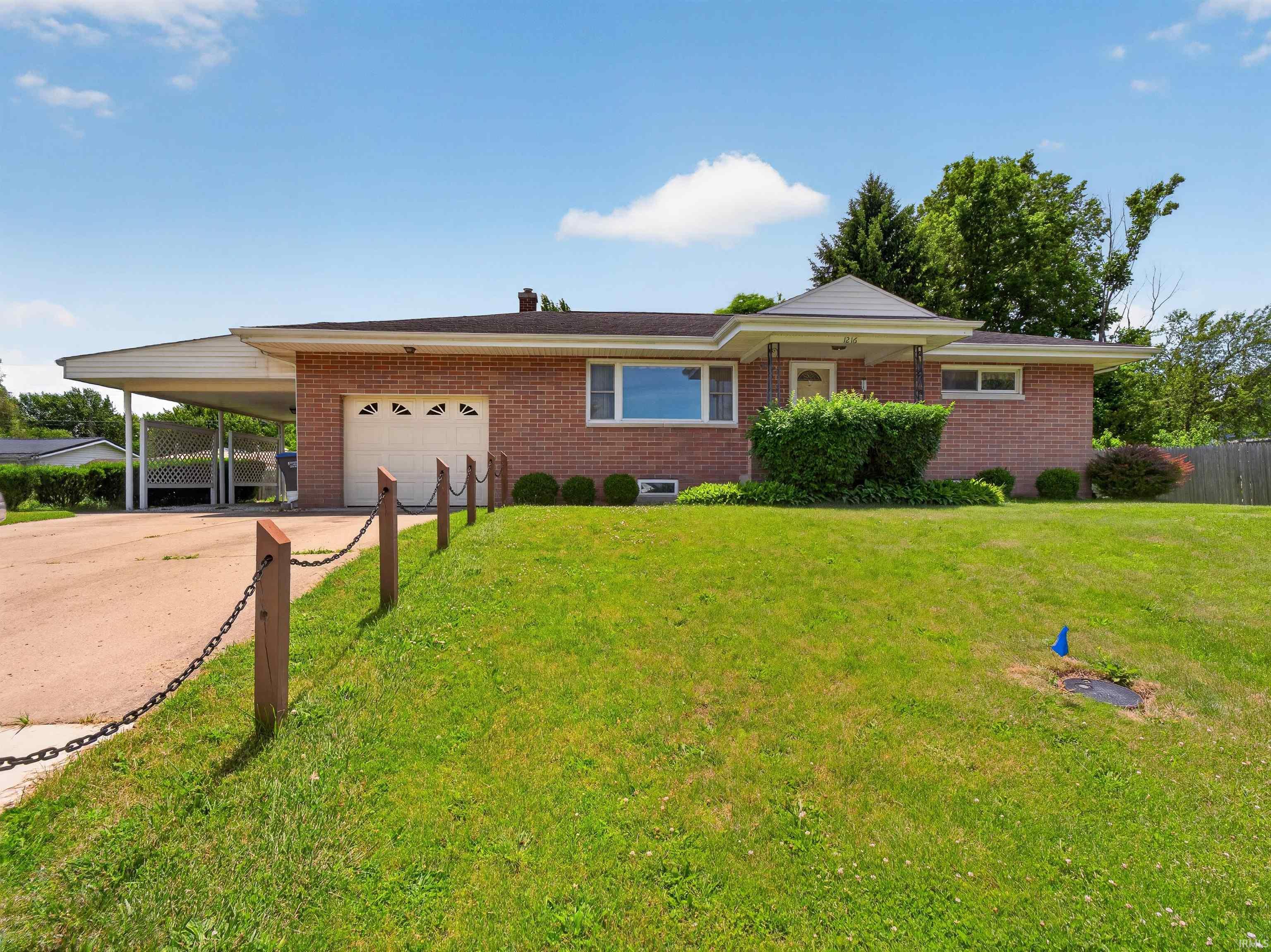 1216 E Sheridan Street Warsaw IN 46580