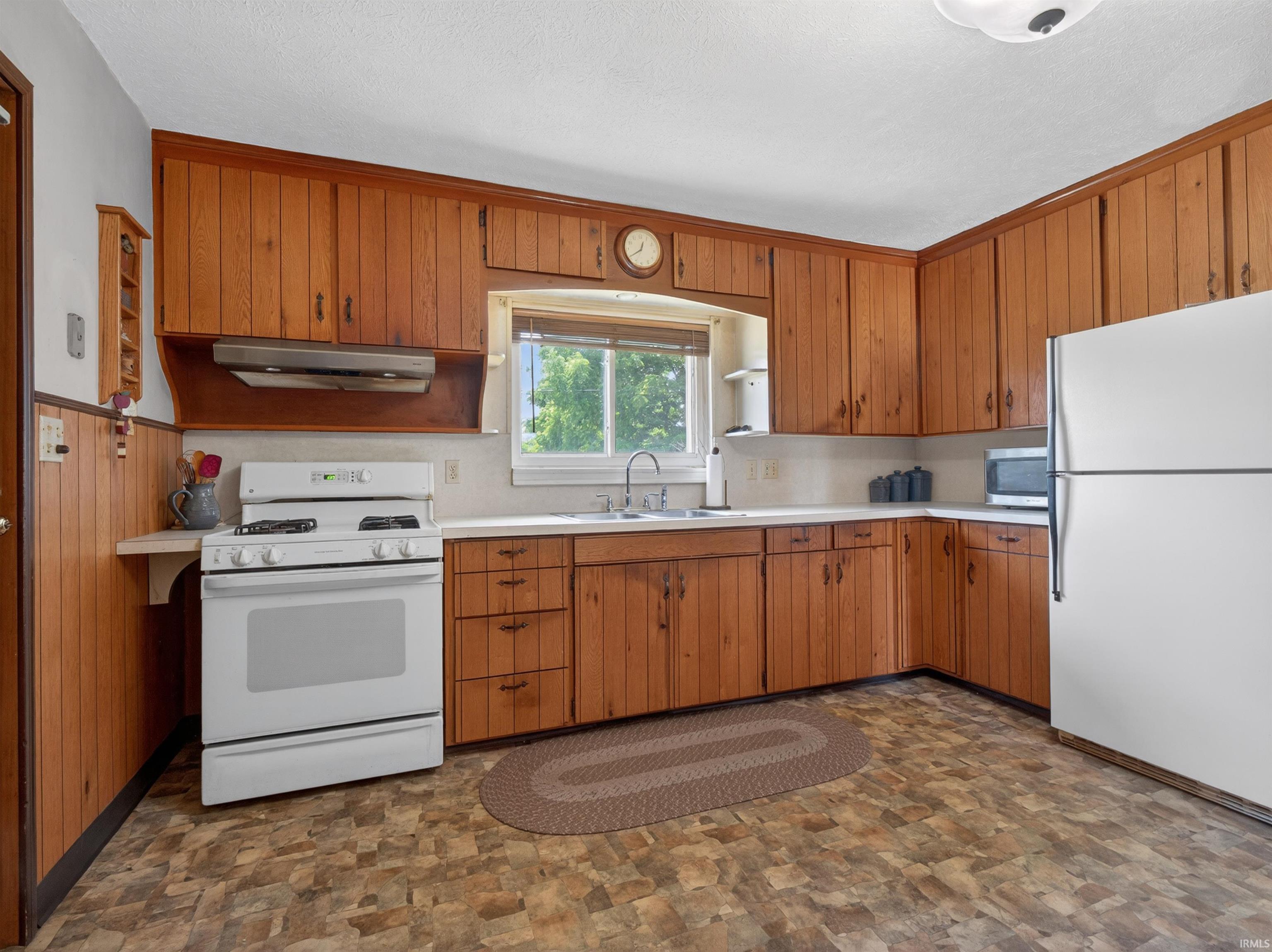 1216 E Sheridan Street Warsaw IN 46580