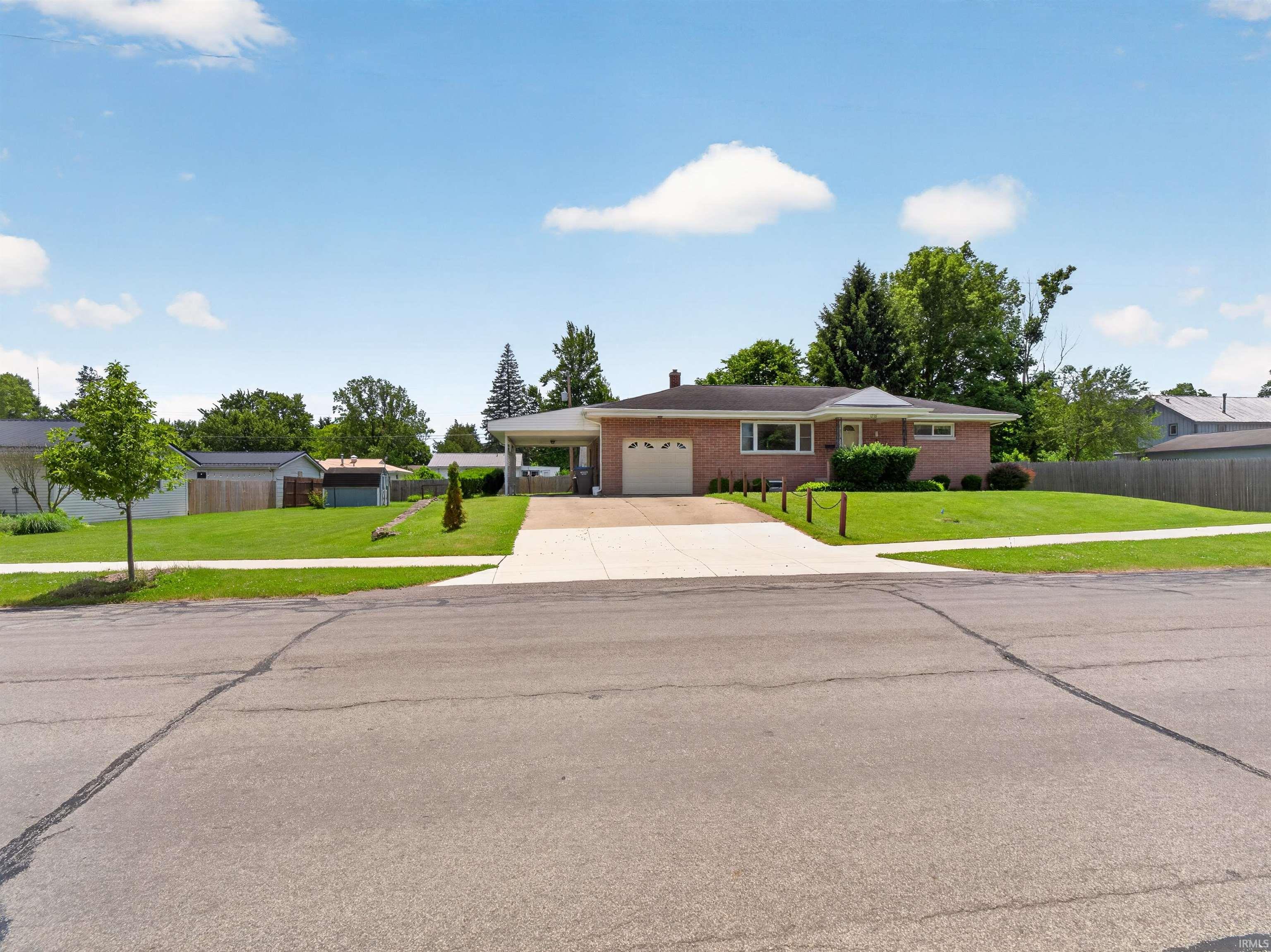 1216 E Sheridan Street Warsaw IN 46580