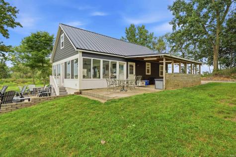 5443 W Diamond Lake Road Wawaka IN 46794