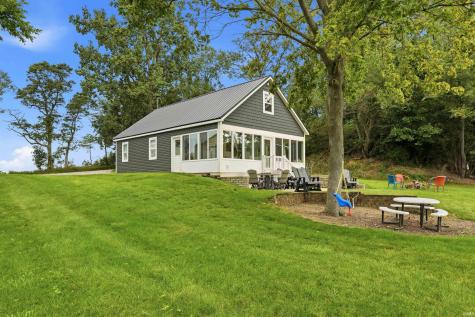 5443 W Diamond Lake Road Wawaka IN 46794