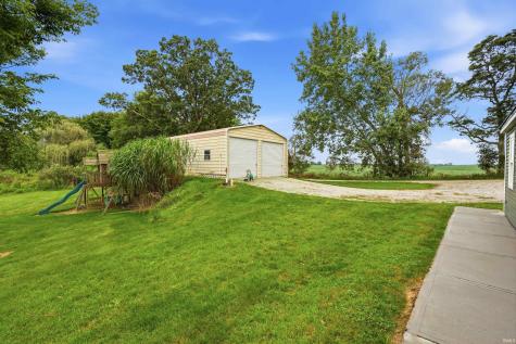 5443 W Diamond Lake Road Wawaka IN 46794