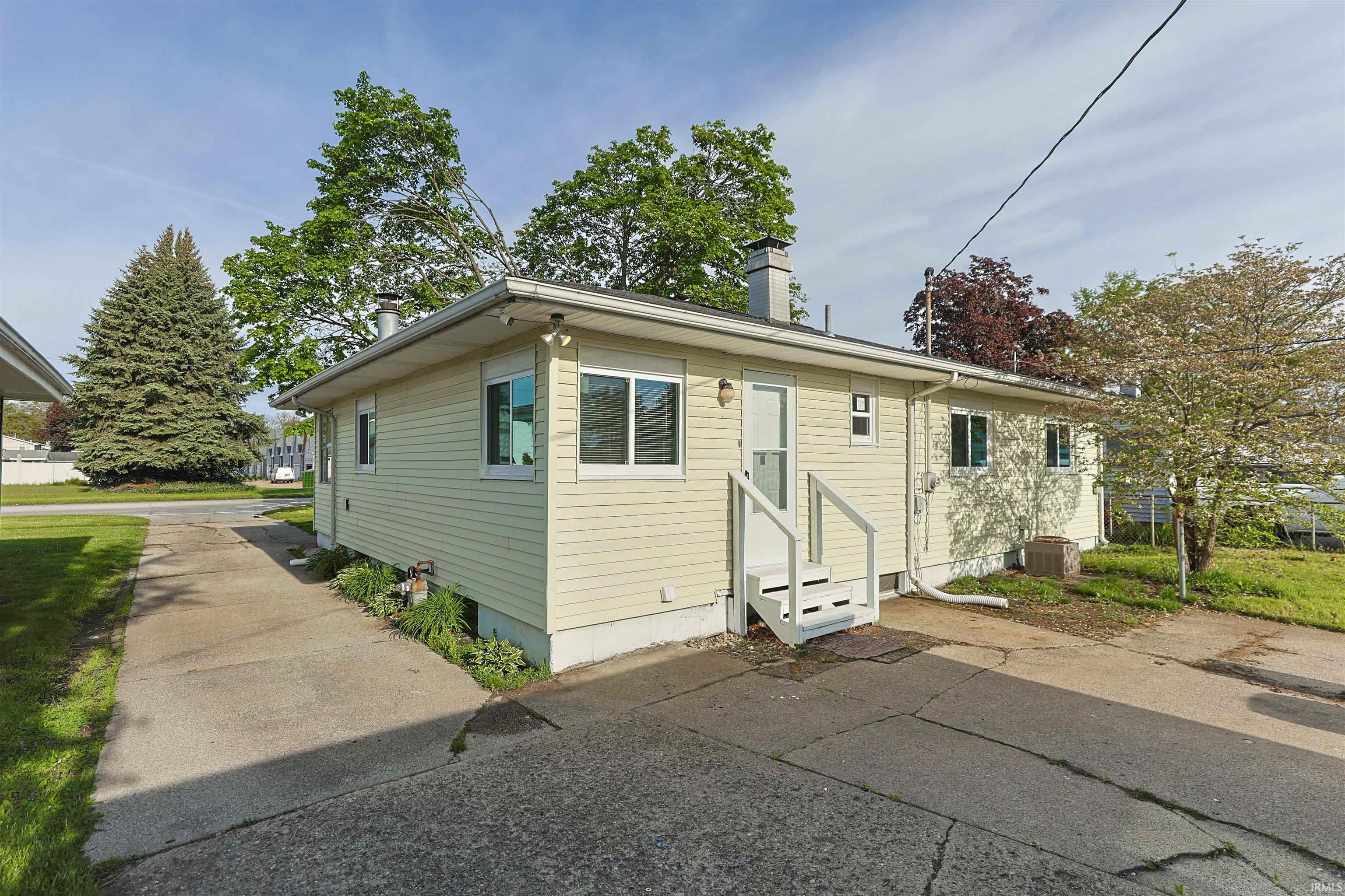 1228 Ironwood Drive South Bend IN 46617