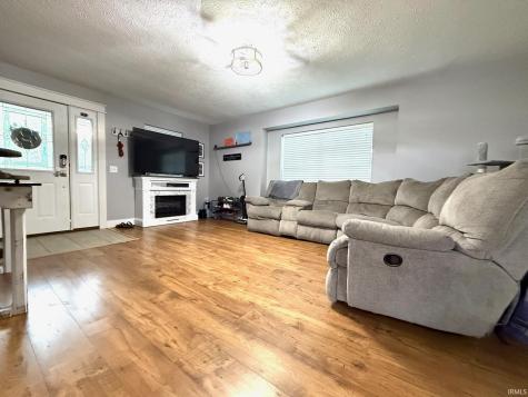 6509 Williams Road Bedford IN 47421
