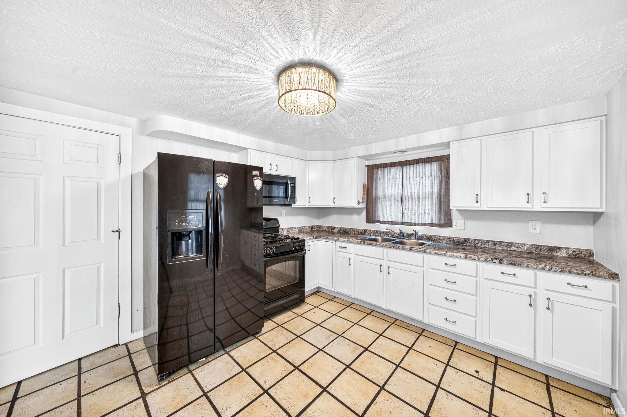 221 Haney Avenue South Bend IN 46613