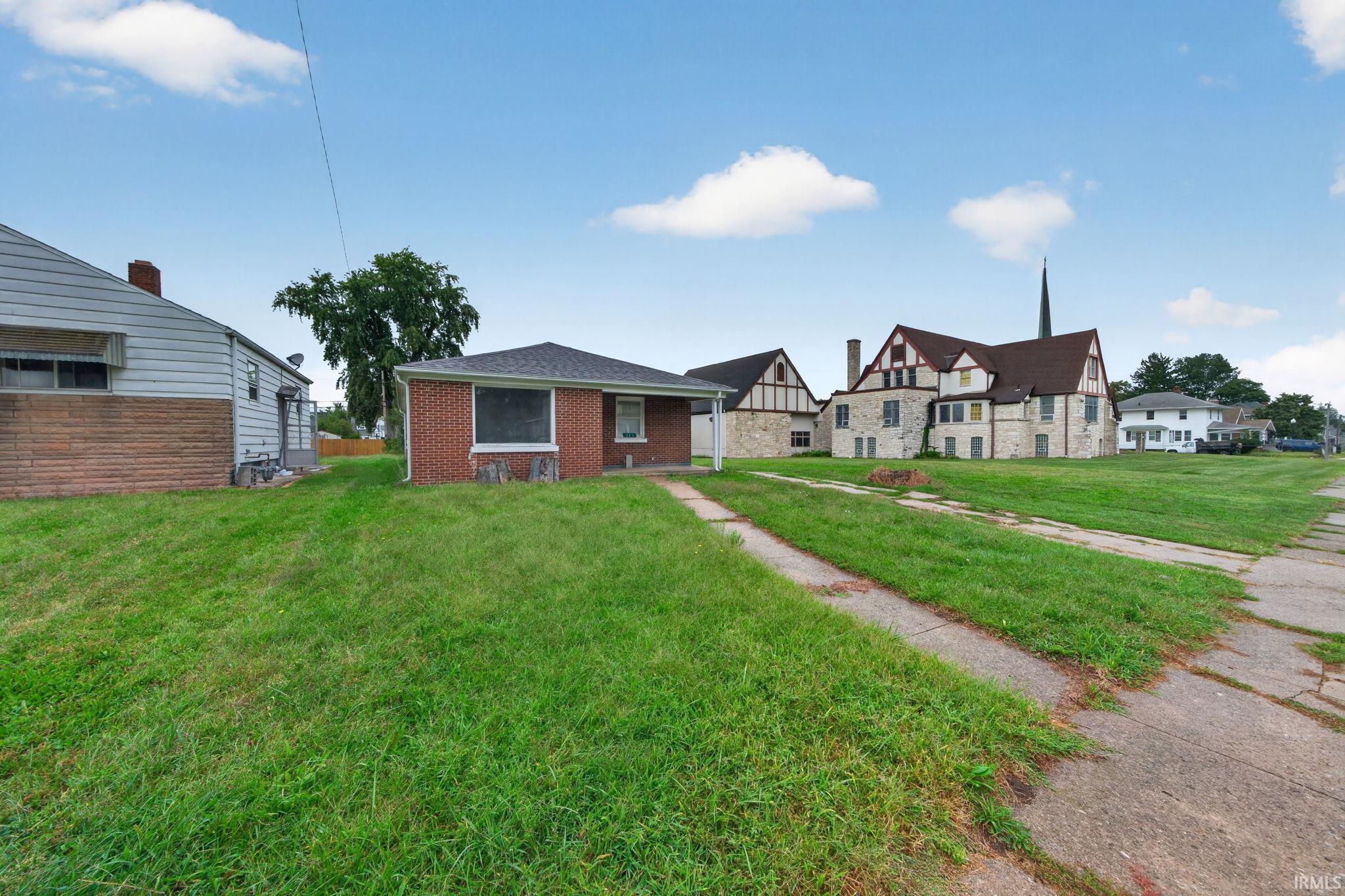 221 Haney Avenue South Bend IN 46613