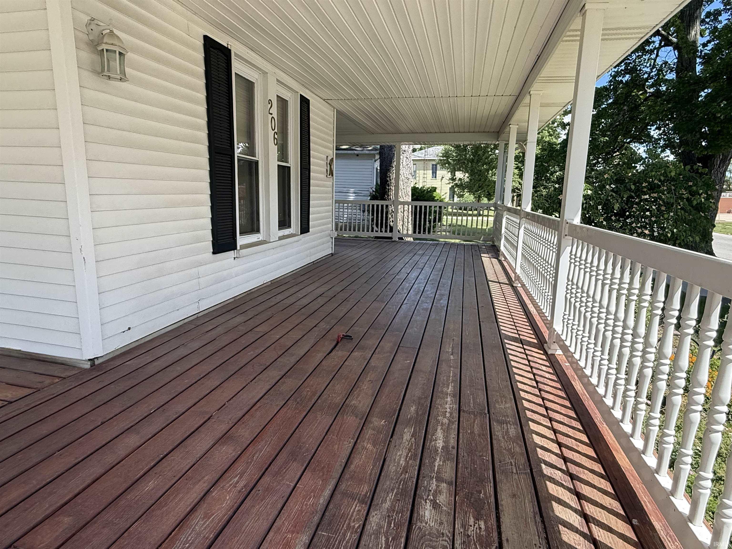206 S Mountain Lagrange IN 46761