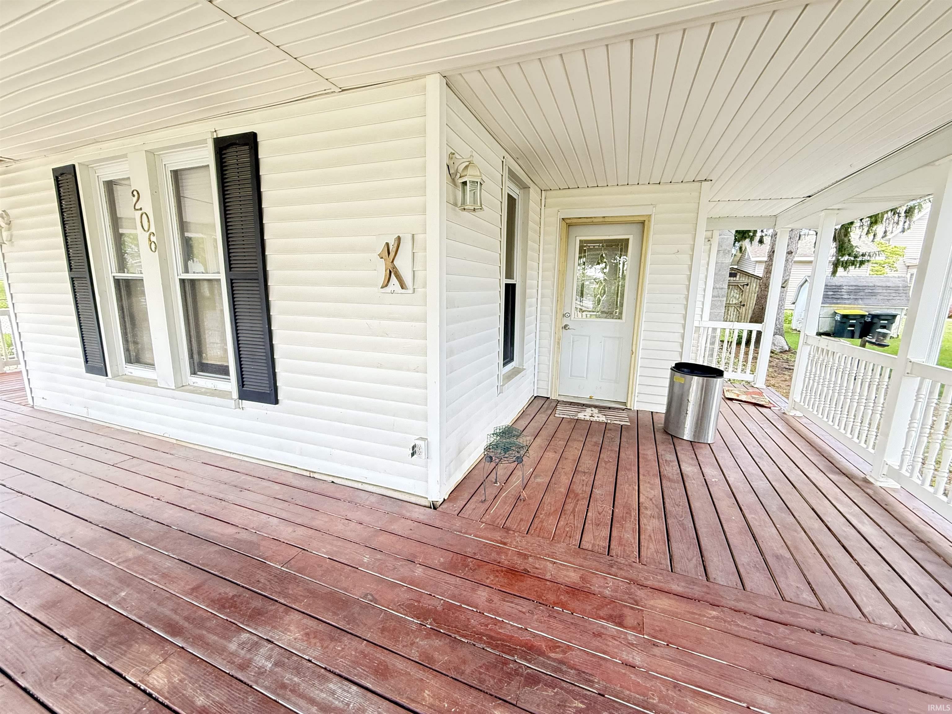 206 S Mountain Lagrange IN 46761