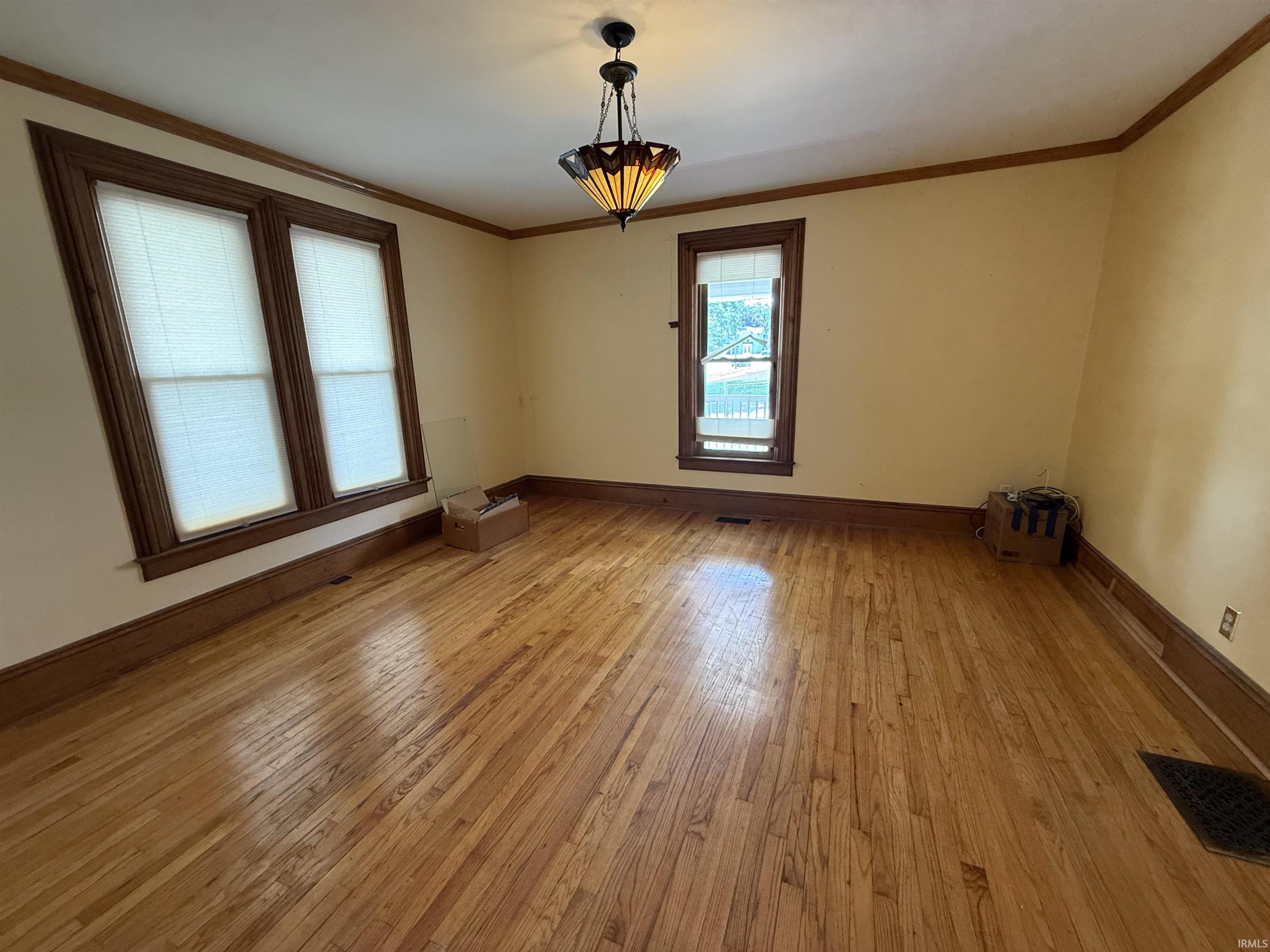 206 S Mountain Lagrange IN 46761