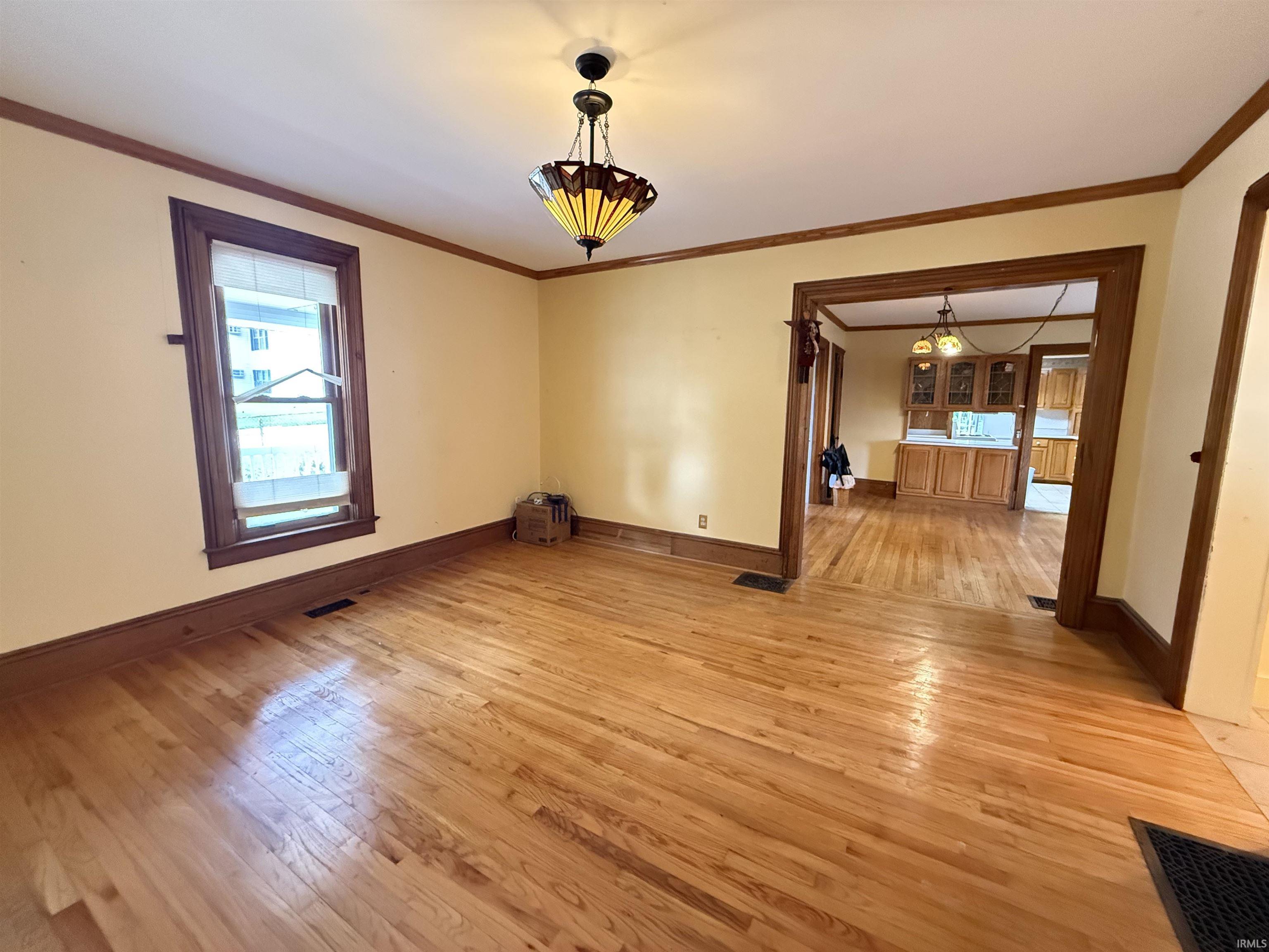 206 S Mountain Lagrange IN 46761