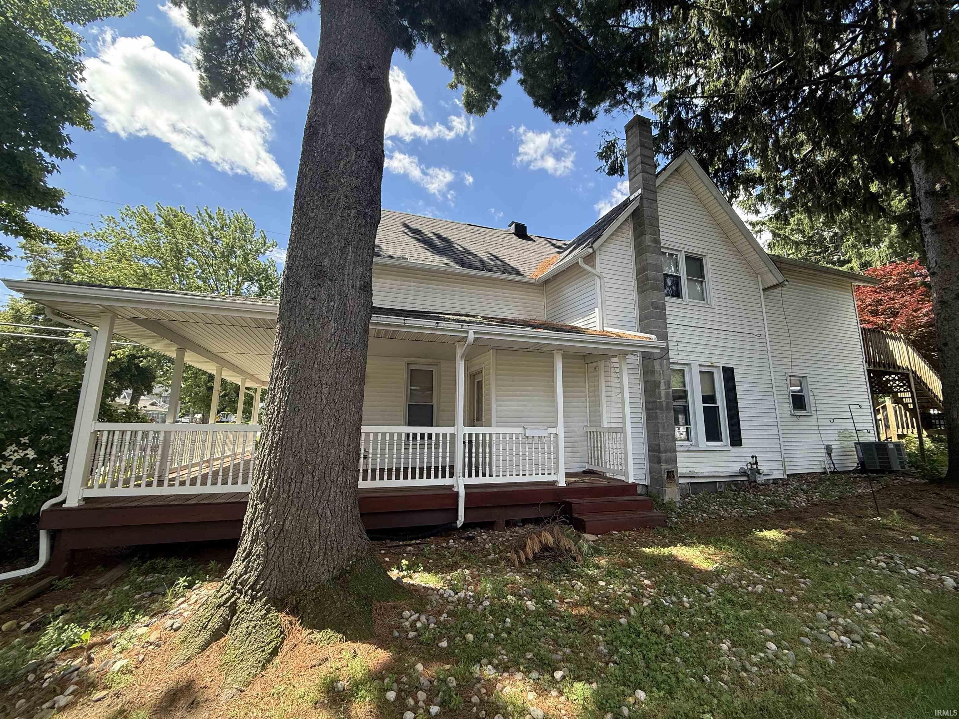 206 S Mountain Lagrange IN 46761