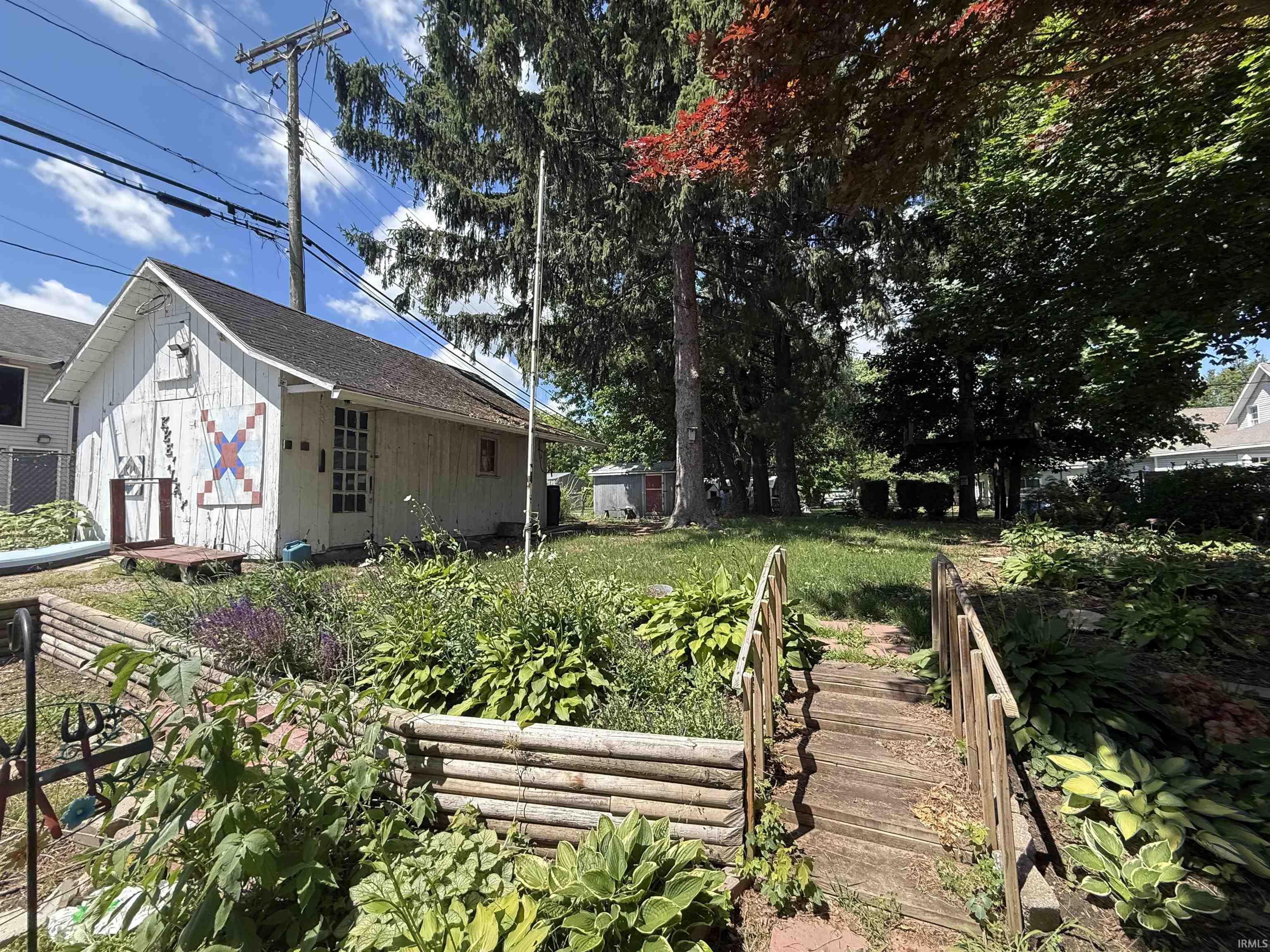 206 S Mountain Lagrange IN 46761