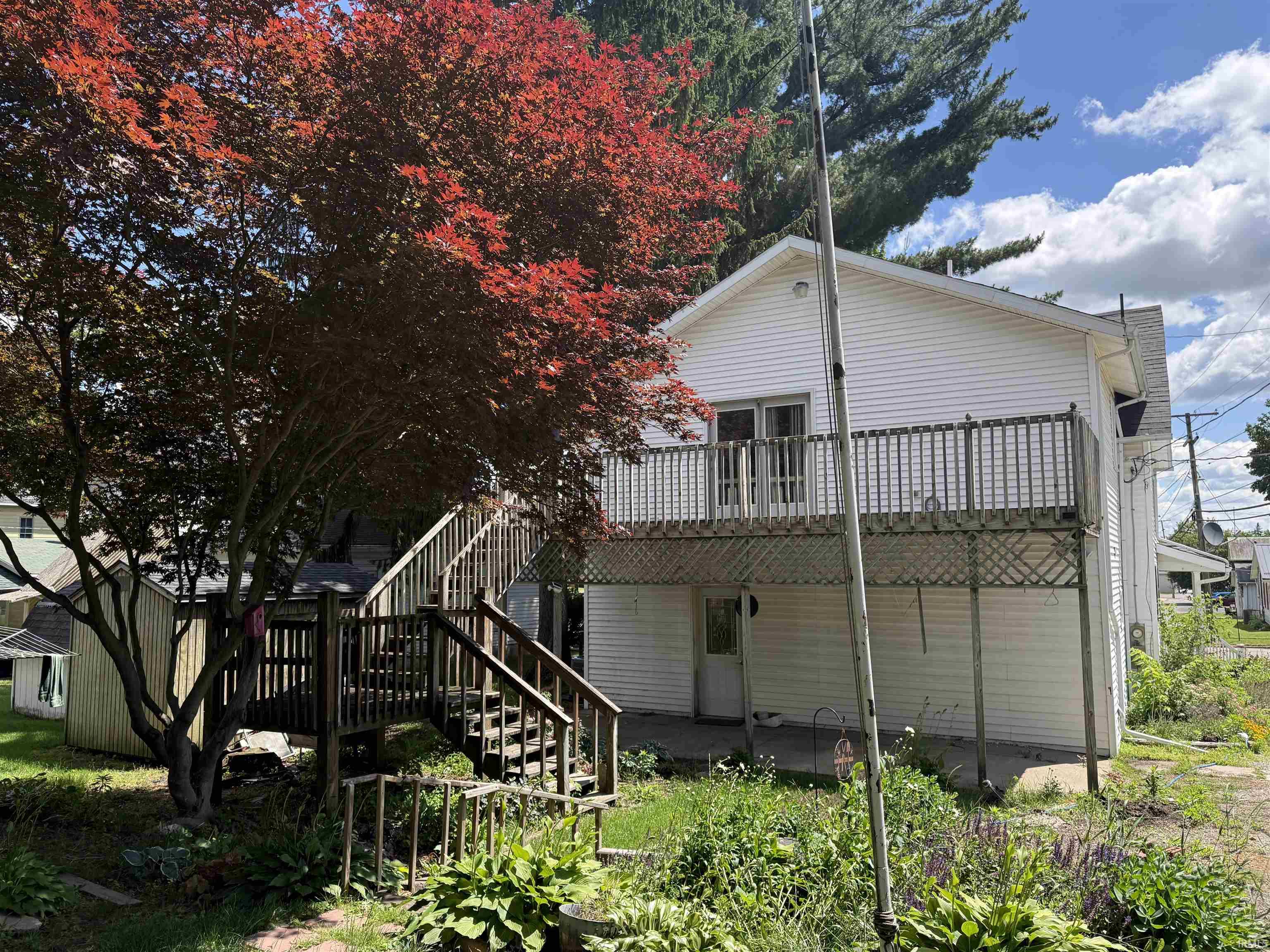 206 S Mountain Lagrange IN 46761