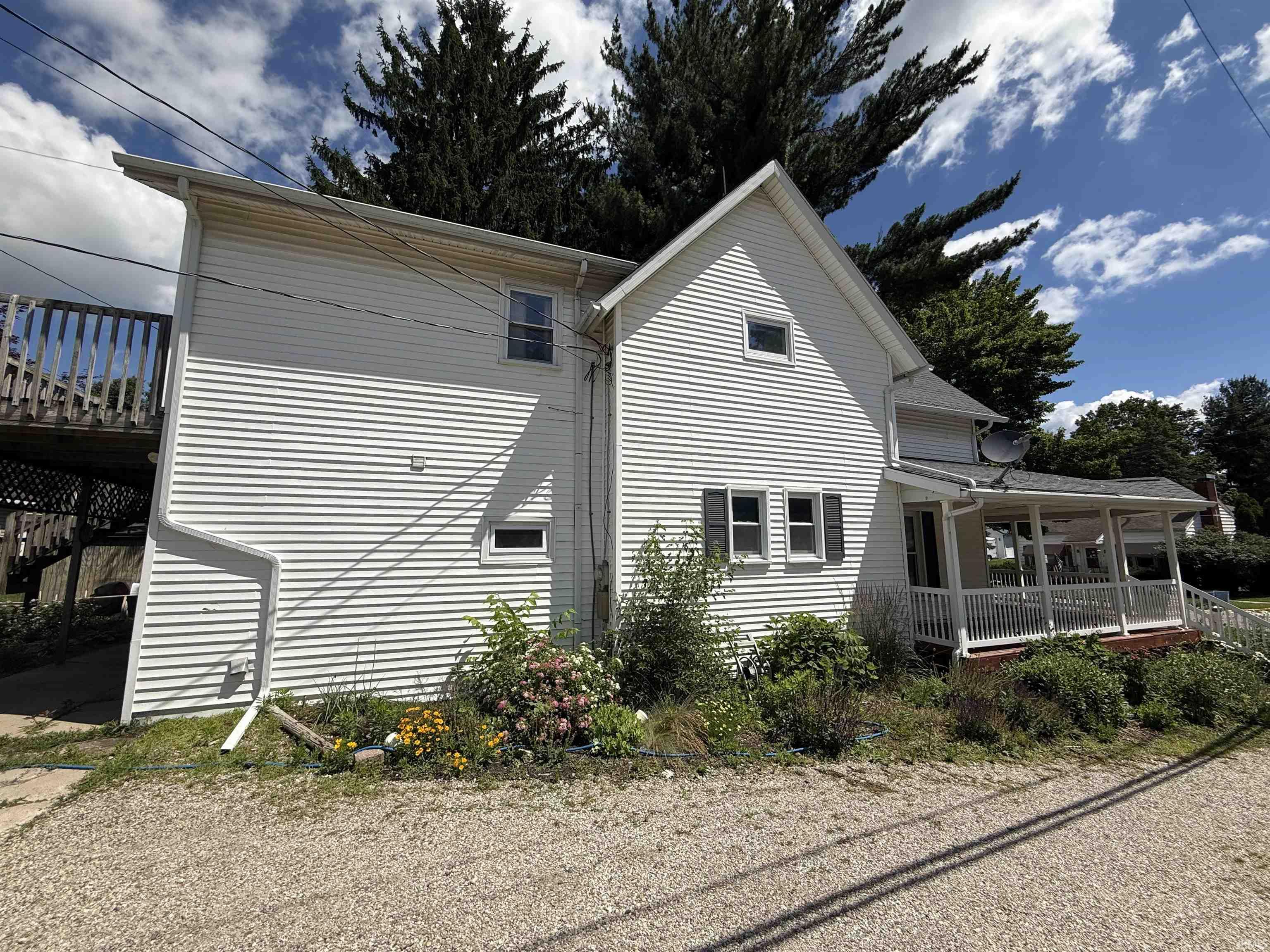 206 S Mountain Lagrange IN 46761