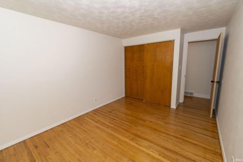 18140 Brightlingsea Place South Bend IN 46637