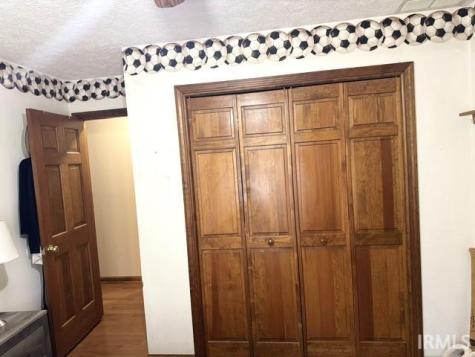 1472 Sandalwood Court Evansville IN 47720