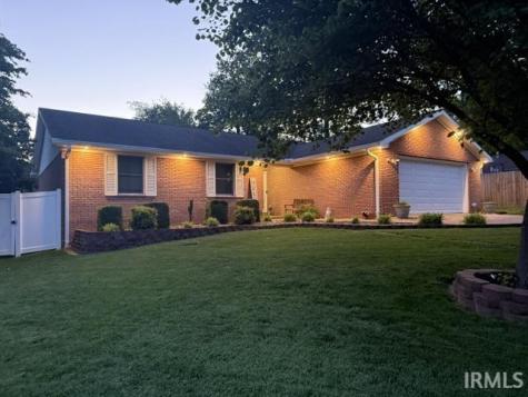 1472 Sandalwood Court Evansville IN 47720