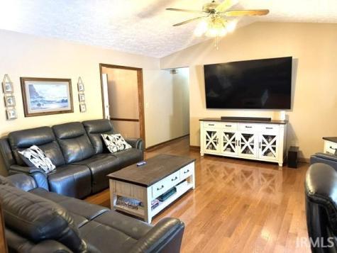 1472 Sandalwood Court Evansville IN 47720