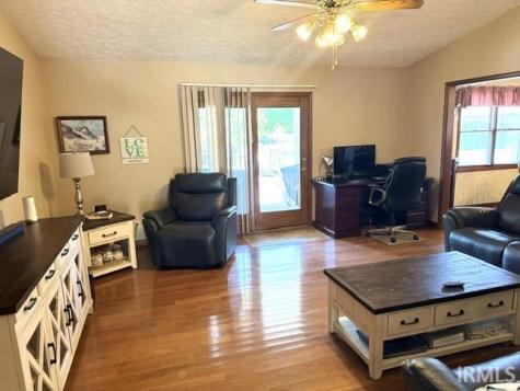 1472 Sandalwood Court Evansville IN 47720