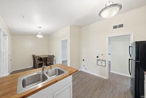 214 W Crown Lane Fort Wayne IN 46807
