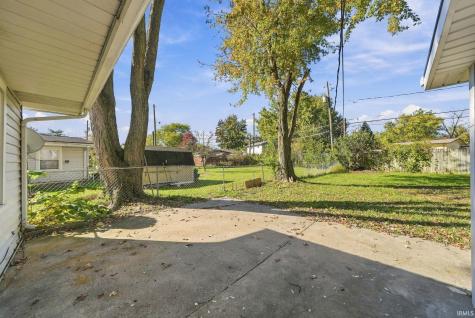 214 W Crown Lane Fort Wayne IN 46807