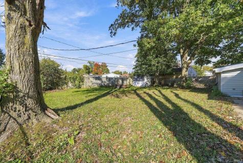 214 W Crown Lane Fort Wayne IN 46807
