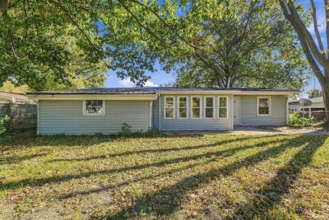 214 W Crown Lane Fort Wayne IN 46807