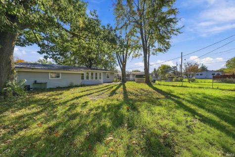 214 W Crown Lane Fort Wayne IN 46807