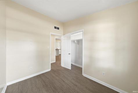 214 W Crown Lane Fort Wayne IN 46807