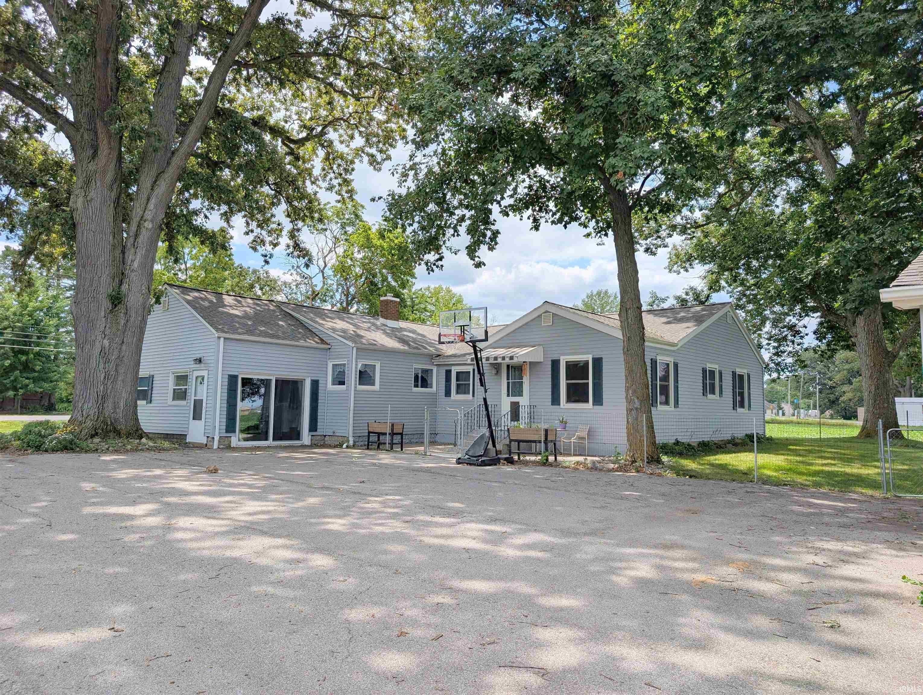 1105 W Lancaster Street Bluffton IN 46714