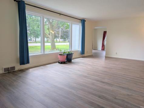 1105 W Lancaster Street Bluffton IN 46714