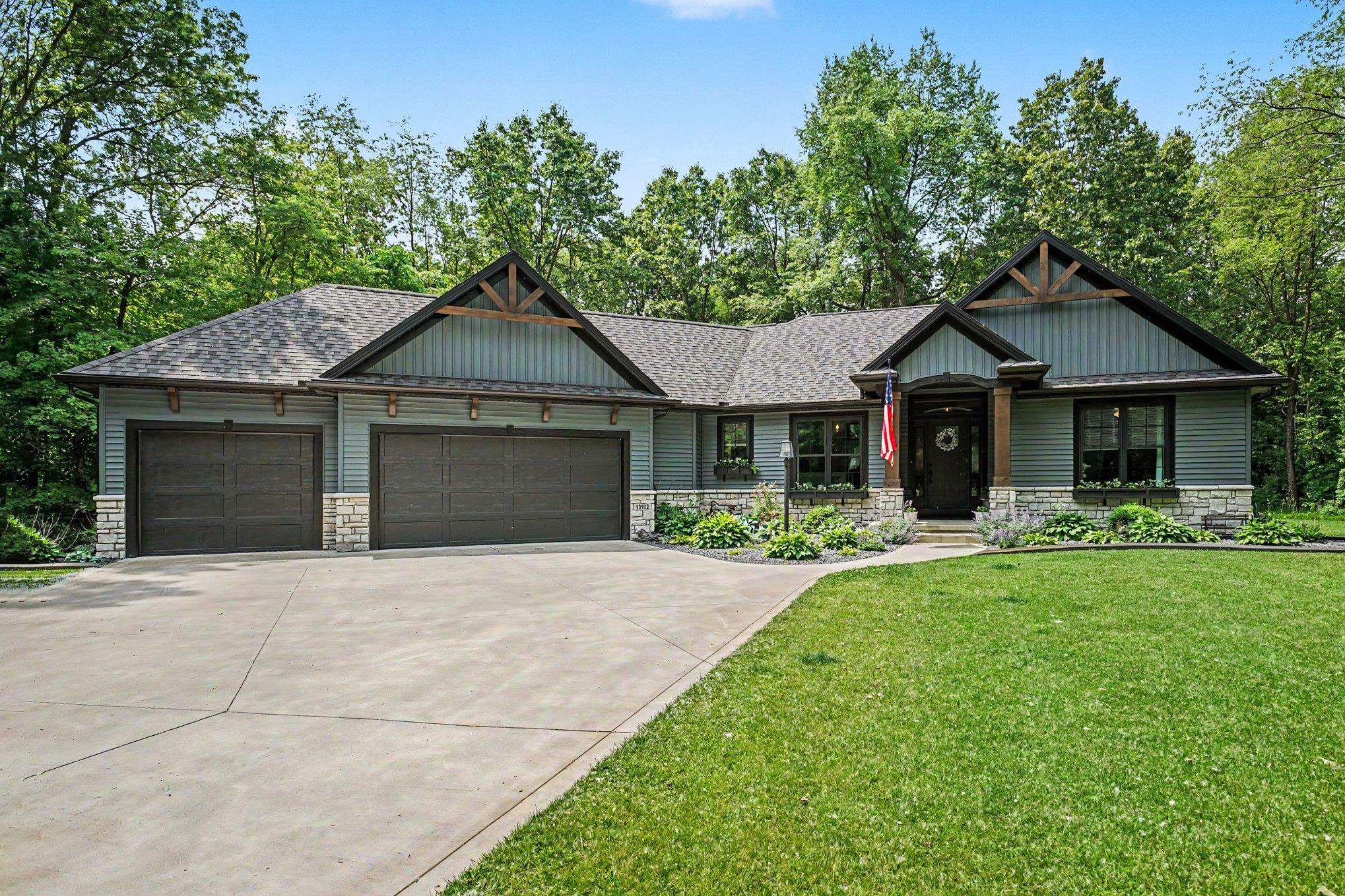 13912 Shavano Peak Drive Middlebury IN 46540