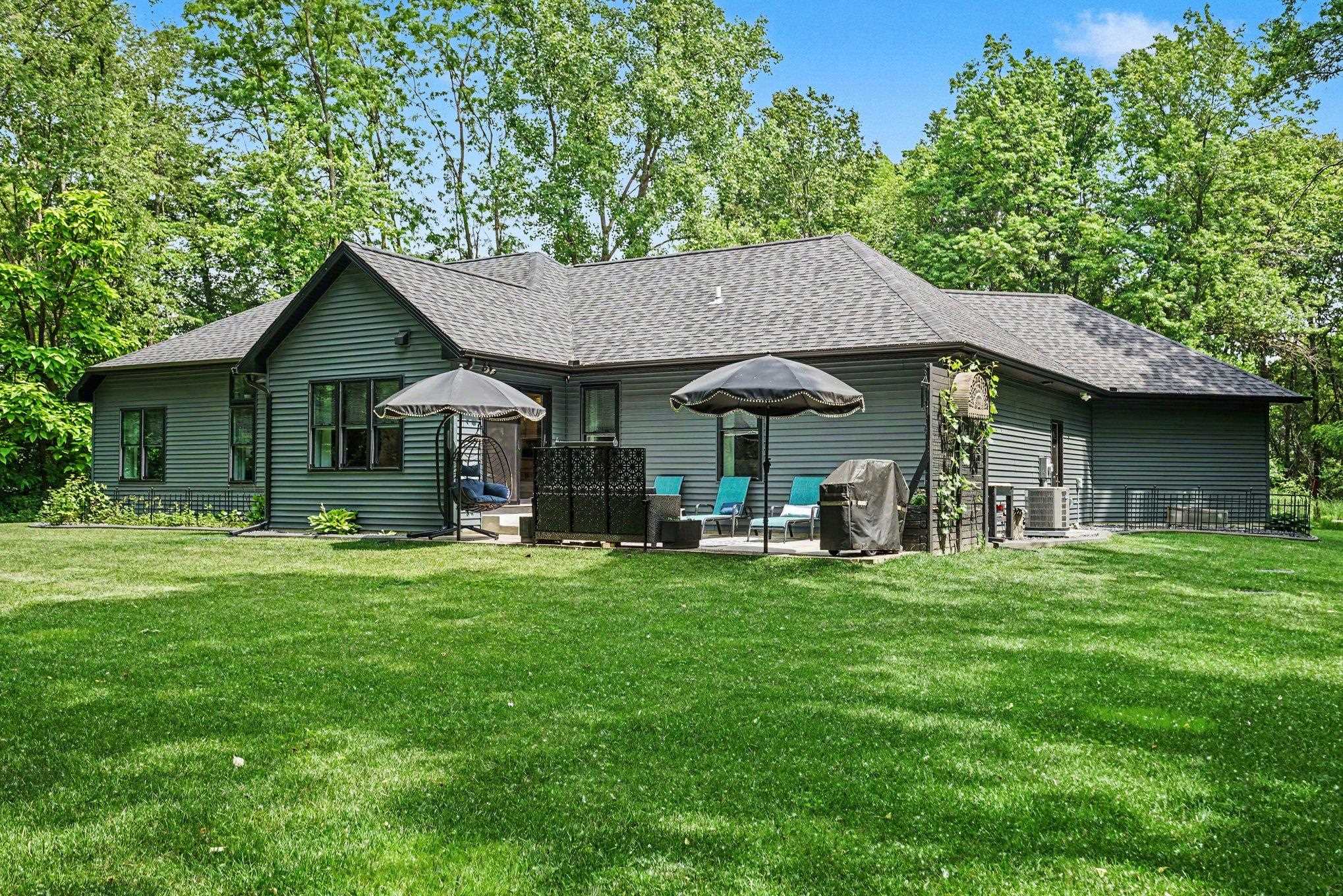 13912 Shavano Peak Drive Middlebury IN 46540
